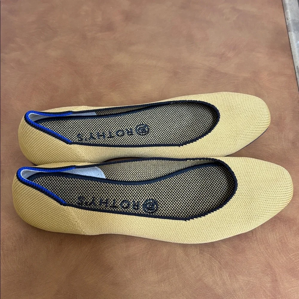 Rothy's Tan Ballet Flats with Black‎ Trim Size 9